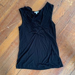 CAbi fitted under shirt sleeveless tank with scoop neck size L